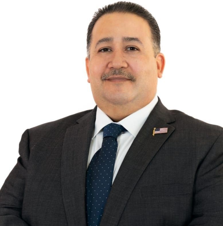 Enrique Saldivar