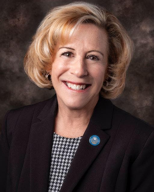 Cindy Warren
