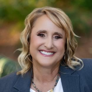 Suzanne Murphy